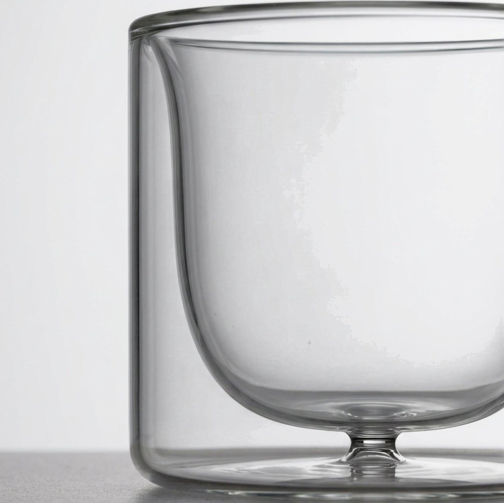 Elml Columnair Double-Wall Borosilicate Latte Glasses 12 oz Set of 2 - Detail view